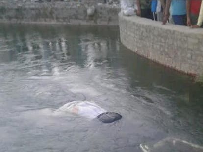  The death of three drowned in rivers boom, two people missing.
