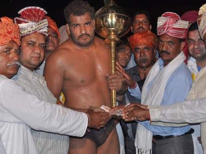 divya sen beat many wrestler at bilaspur.