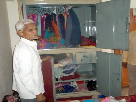 Hostage by miscreants looted millions