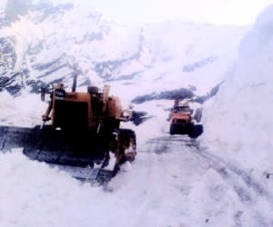 rohtang pass in kullu manali.