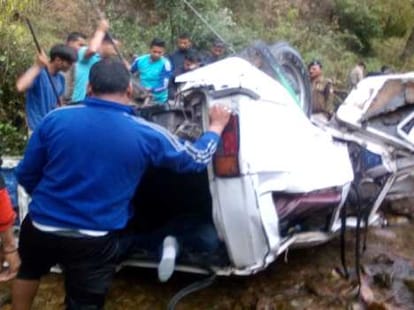 road accident in almora.