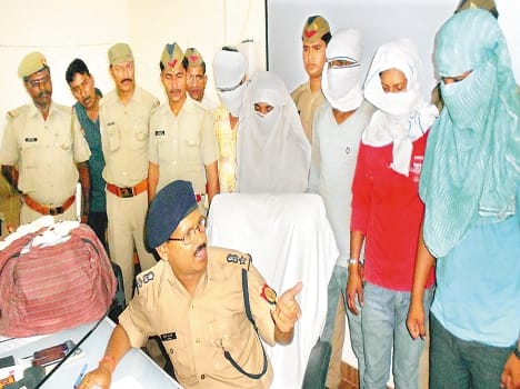 Kanpur disclose loot from grocer