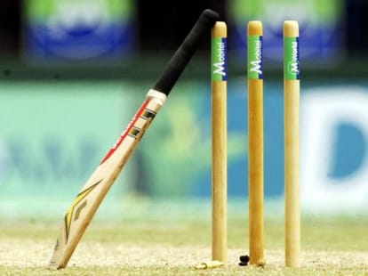 one minor crickter died during catch