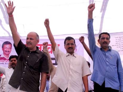 5 facts about jitendra singh tomar's fake degree