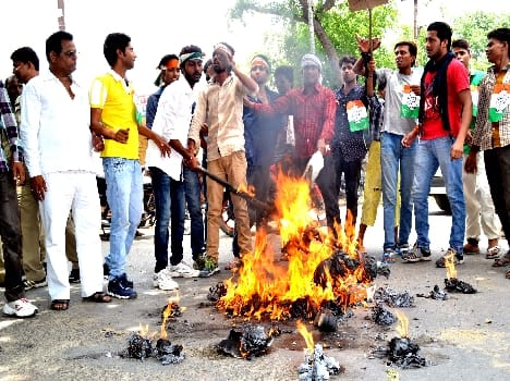 Superintending Engineer blew effigy of young congressman