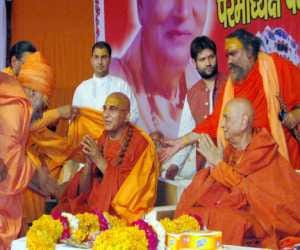 awdheshanand become head of bharat mata mandir.