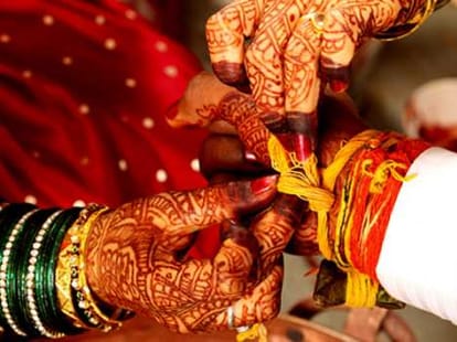 Marriage cancels because of money.