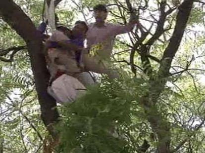Politics on farmer suicide at jantar mantar