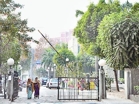 STH : controversies hospital treatment questioned