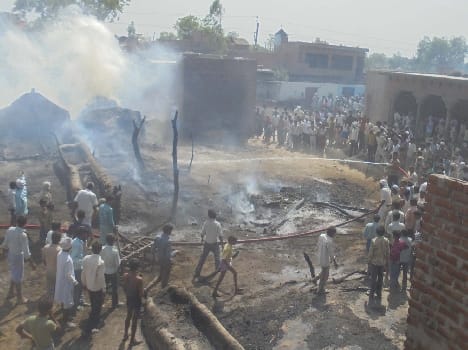 Fire burns 44 homes , child deaths