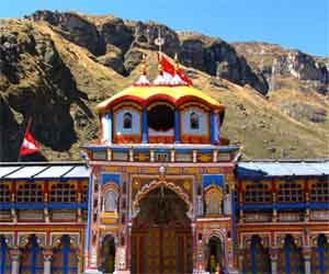 devotees in badrinath became furious.
