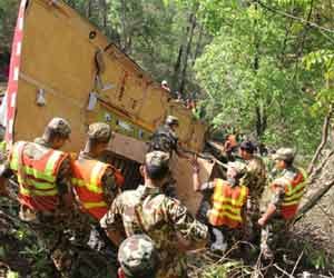bus accident in nepal, 17 pilgrims