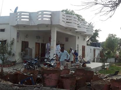 Farmer Gajendra suicide and his family.