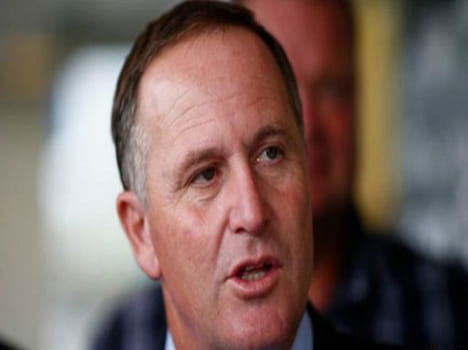 newzealand pm hair pulling of women