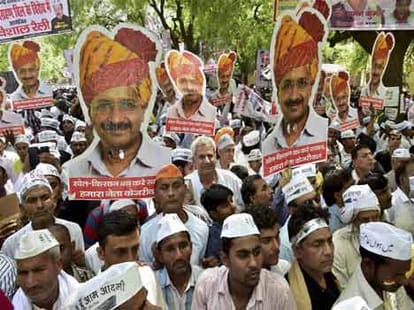 delhi police files criminal cases against 21 aap mla