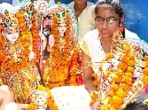 Lord Shiva in the temple Statues honor life