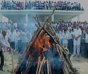 Mortal remains of farmer Gajendra Singh being taken for final rites.
