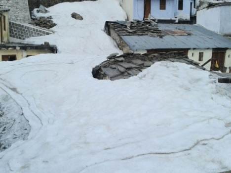 mana village disappear because of snow.