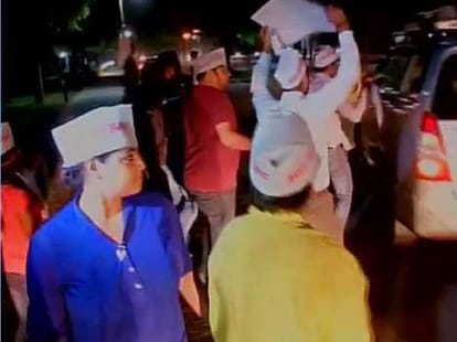 Gajendra's death organically, threw ink at Somnath Bharti