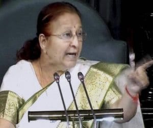 political roar in lok sabha on farmer gajendra's death