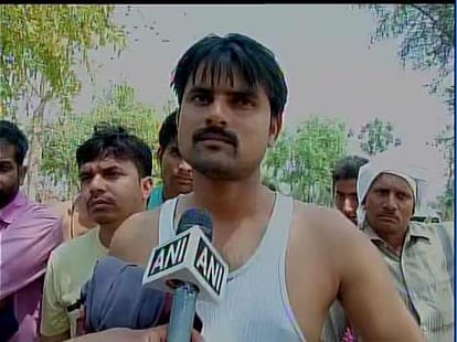 Gajendra singh's mother says put delhi on fire