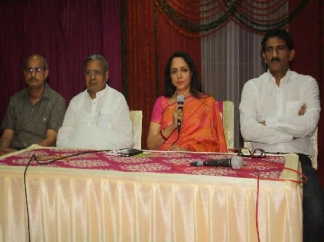 hemamalini will present a show in mathura mahotsav