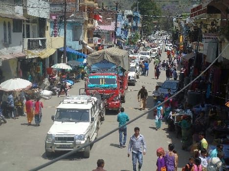 Dharchula enforcing parking in the center