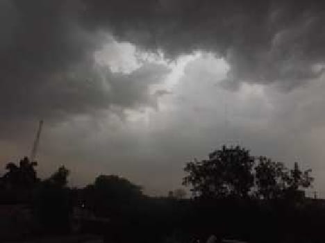 weather of uttarakhand after nepal earthquake.