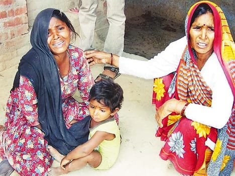 Save innocent sister boy jumped into the fire, both dead