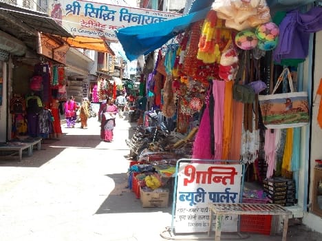 Possession of traders on the streets of Bageshwar