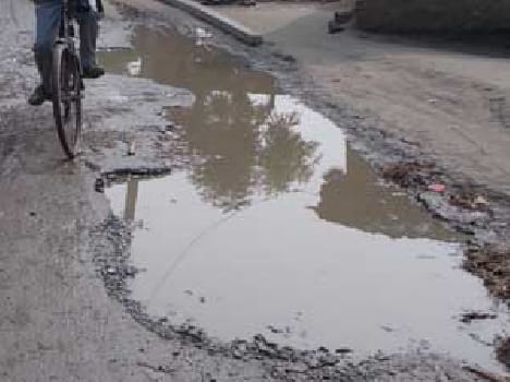 Bagkhalis route suffering from Pakwainar