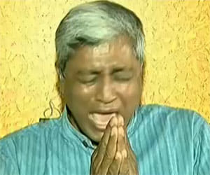 Ashutosh cried before gajendra daughter on tv