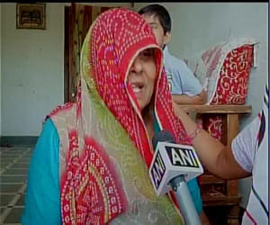 Gajendra singh's mother says put delhi on fire