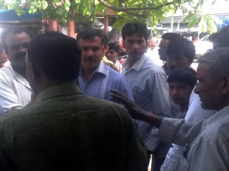 Mandi traders shore personnel told stood , Hungama