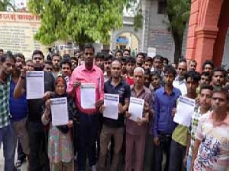 Shopkeepers to relieve demands