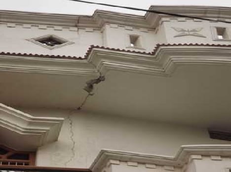 Tremors could not bear house collapse