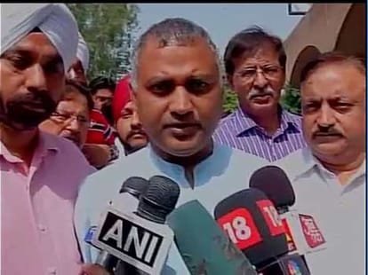 CM Kejriwal arrives at hospital to visit RTI activist allegedly shot by unidentified person