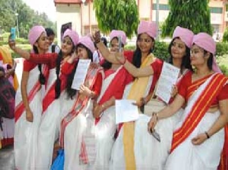 BHU Convcation : Today Students Found Digree And Madel