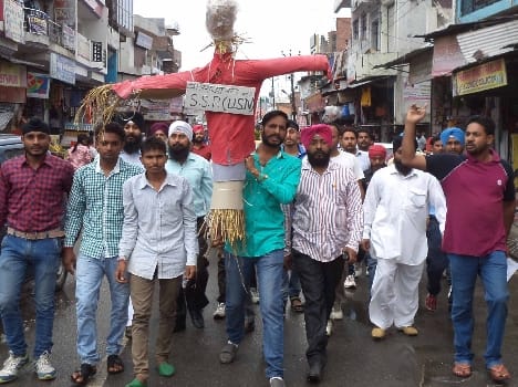 Kichha scandal blew effigy in protest of the SSP