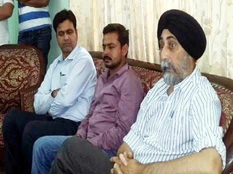VM Singh met Palia sugar cane Chairman