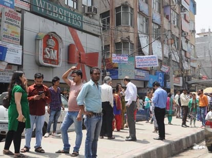 Earth quake cna take away lacs of life in delhi