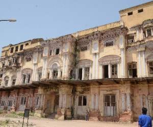 precaution ahead earthquake, notice to demolish old buildings
