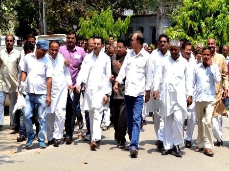 DM met with farmers, former minister Jitin