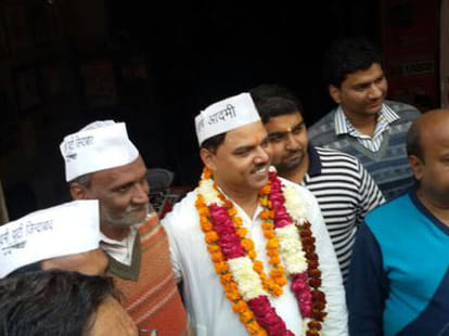 5 facts about jitendra singh tomar's fake degree