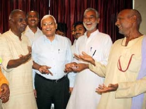 Ganga Mahasabha Members Aganest Of Daim In Ganga