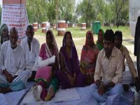 Collectorate continue picketing on