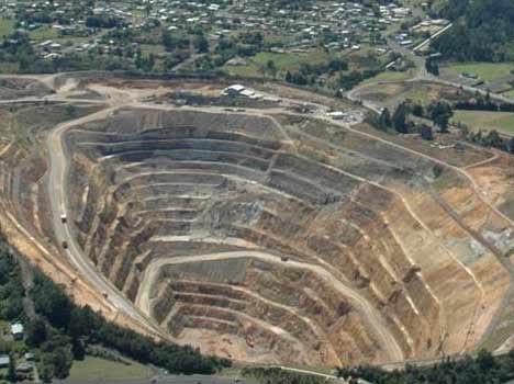 labouror drowned in mine 