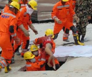 relief operation of india and china in nepal earthquake