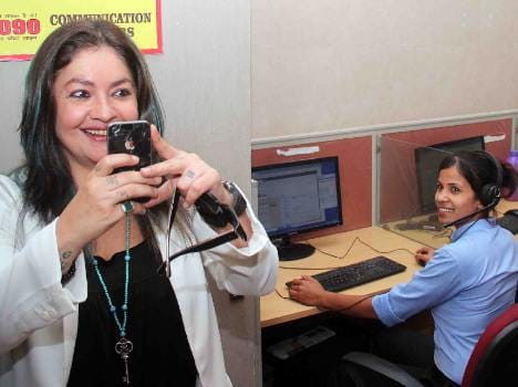 pooja bhatt confess that she also face eve teasing