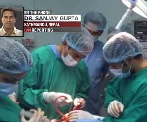 CNN reporter perform surgery in nepal